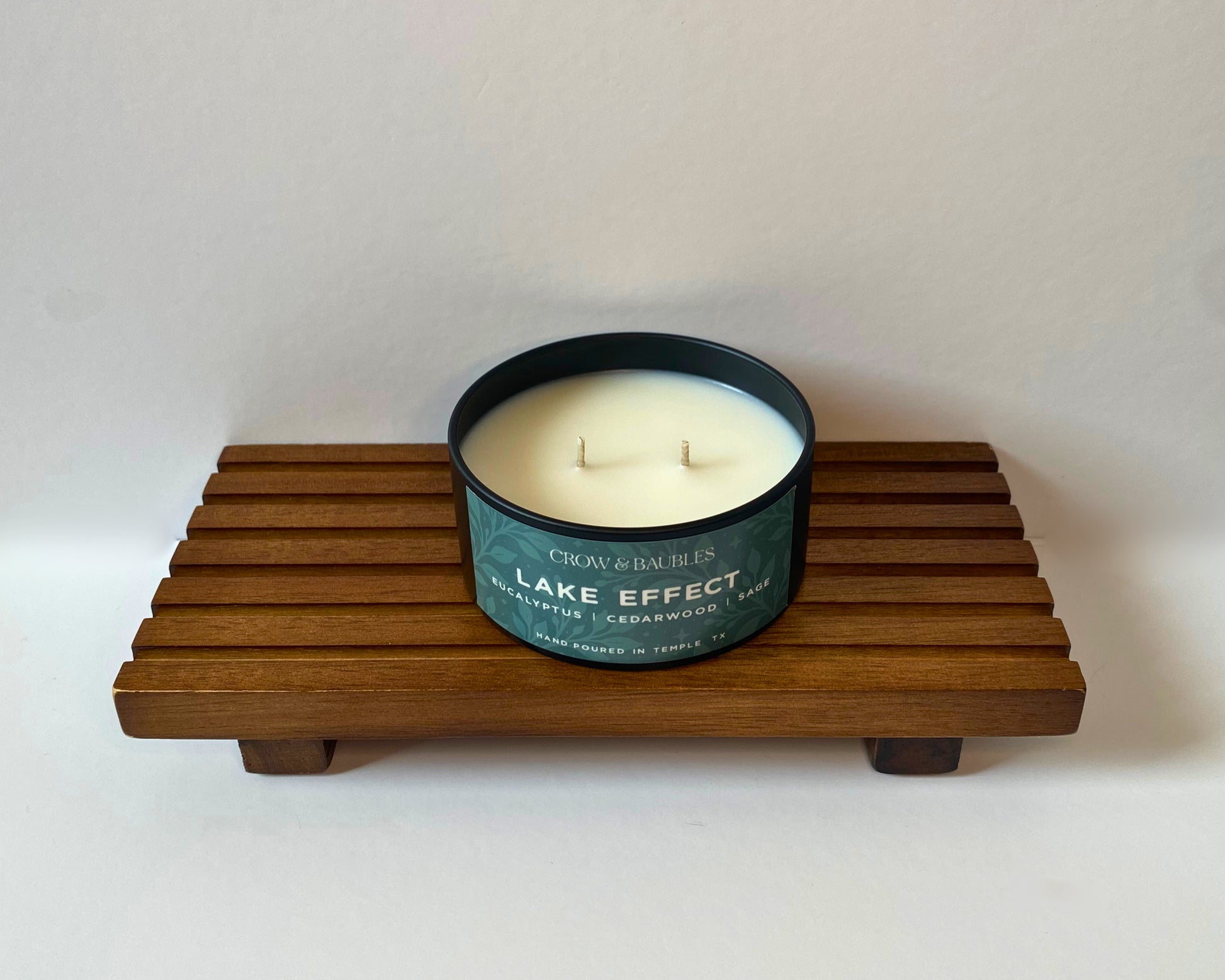 Lake effect - 5oz candle opened to show double wicks